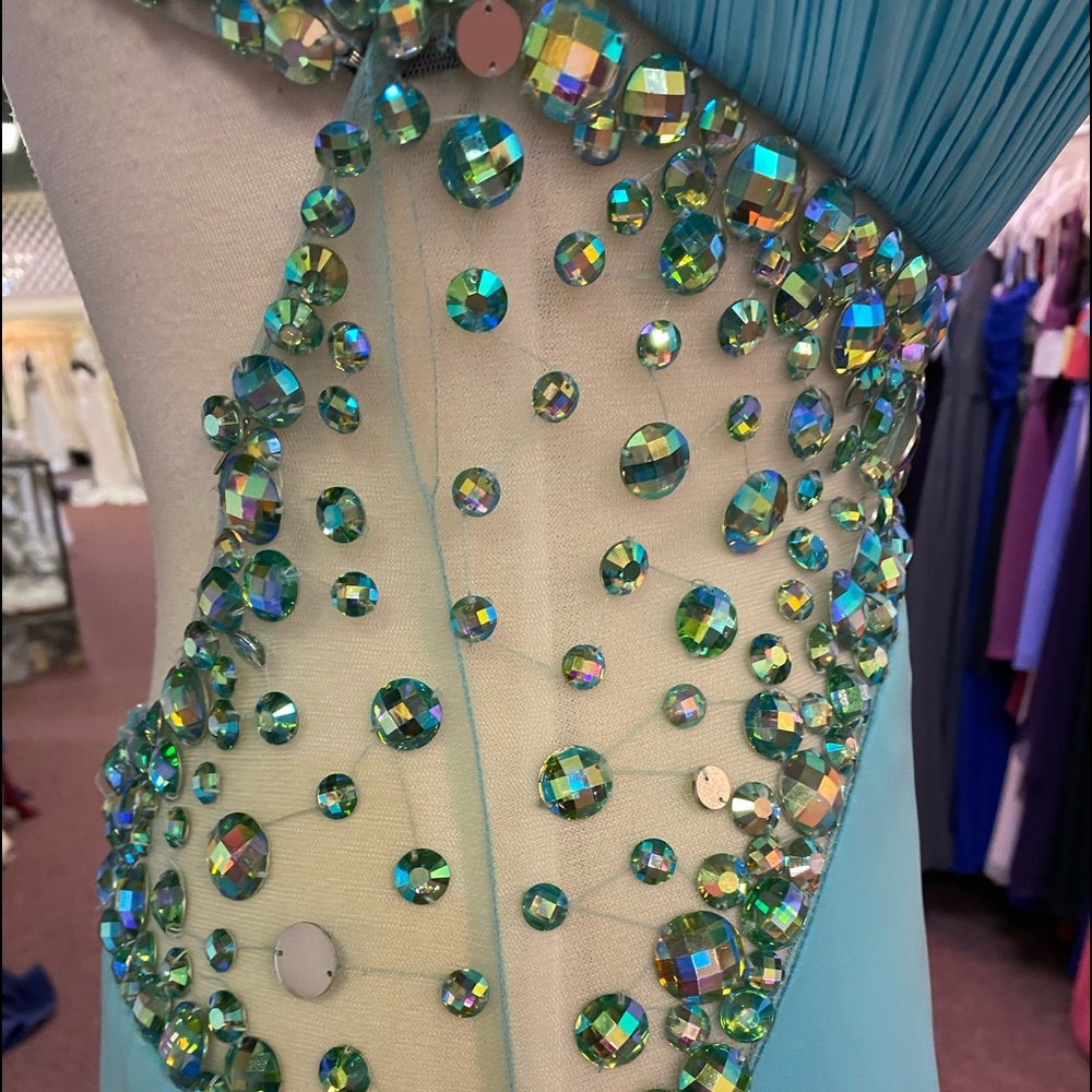 Prom Dress - Picture 4 of 5